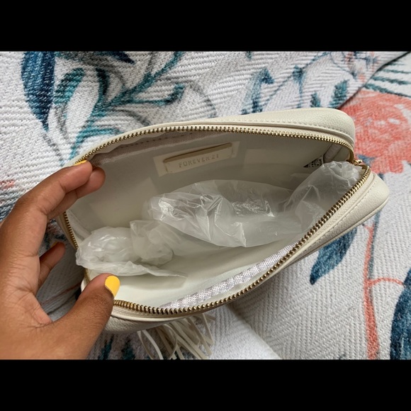 White Medium Handbag/Fanny pack - Picture 5 of 13